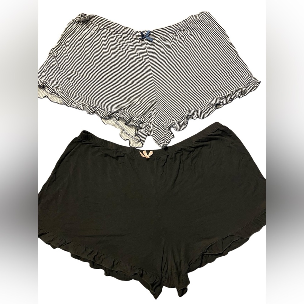Marilyn Monroe Striped and Black Ruffle Hem Shorts Set Size Large